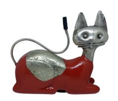 Soška mačka drevo-kov, červený 18x21cm